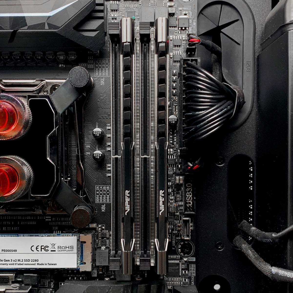DDR4 RAM 16GB 3600MHz Desktop Memory D43404
