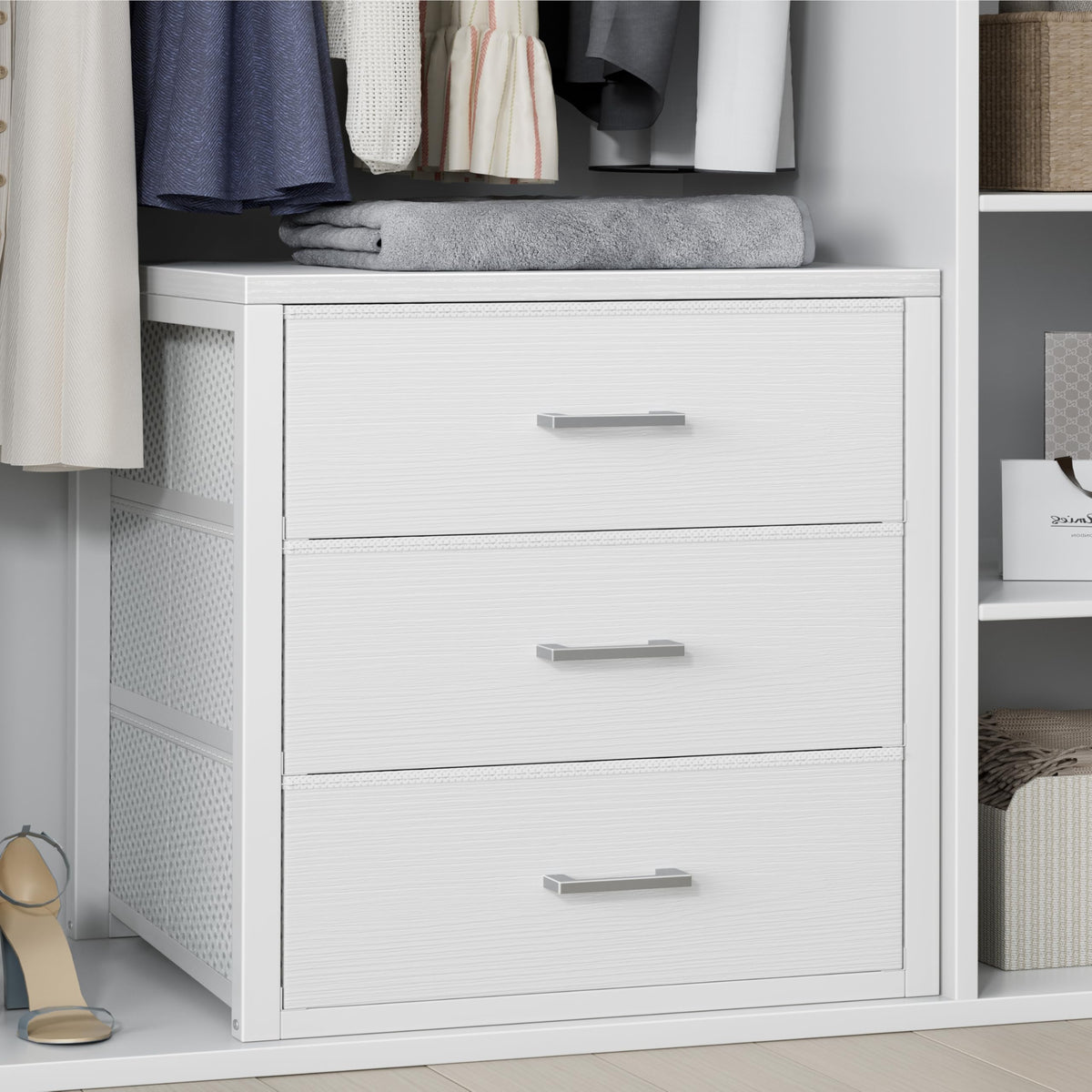 White 3 Drawer Dresser W897755
