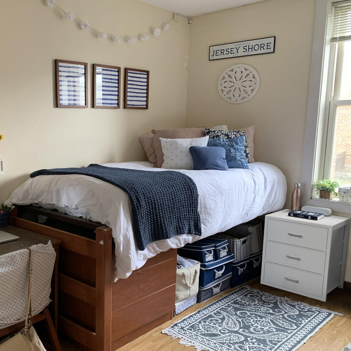 White 3 Drawer Dresser W897755